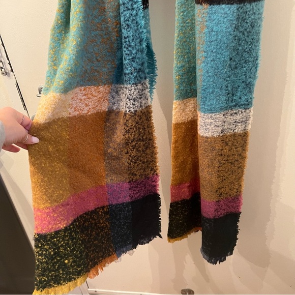 NWT The Westside Striped Scarf - Picture 3 of 5